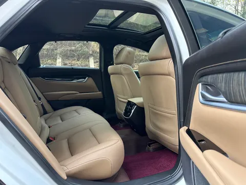 Cadillac XTS