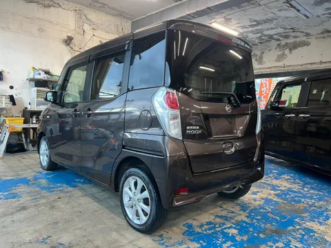 Nissan Dayz Roox