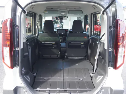 Suzuki Spacia Gear