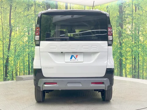 Mitsubishi Delica Mini
