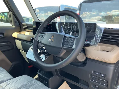 Mitsubishi Delica Mini