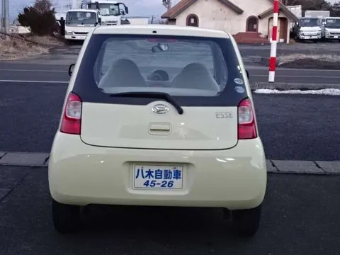 Daihatsu Esse