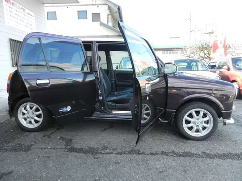 Daihatsu Mira Gino