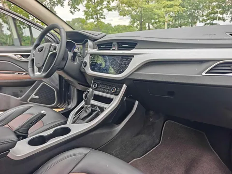 Geely Vision