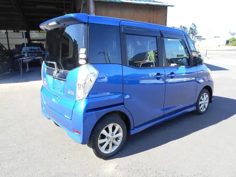 Nissan Dayz Roox