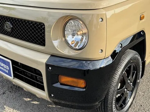 Daihatsu Naked