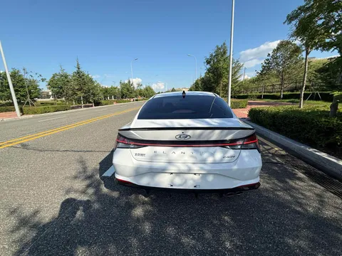 Hyundai Elantra (Avante)
