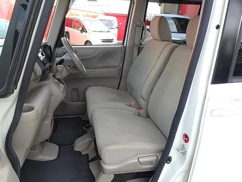Honda N-BOX Plus