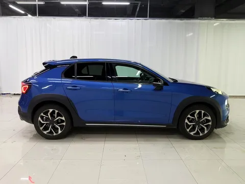 Lynk & Co Lynk & Co 02
