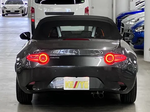 Mazda MX-5 (Roadster)