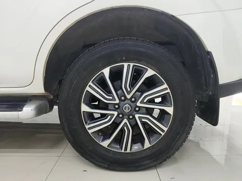 Nissan Terra