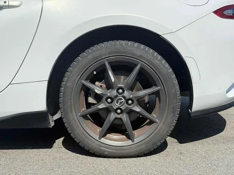 Mazda MX-5 (Roadster)
