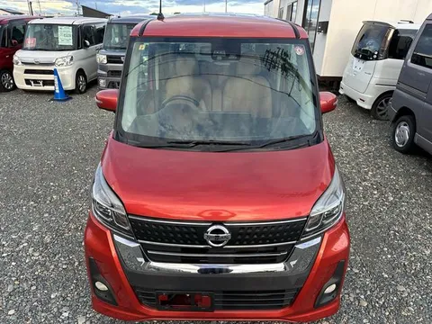Nissan Dayz Roox