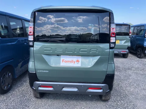 Mitsubishi Delica Mini