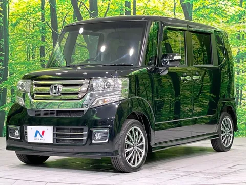 Honda N-BOX Custom