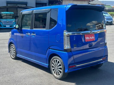 Honda N-BOX Custom