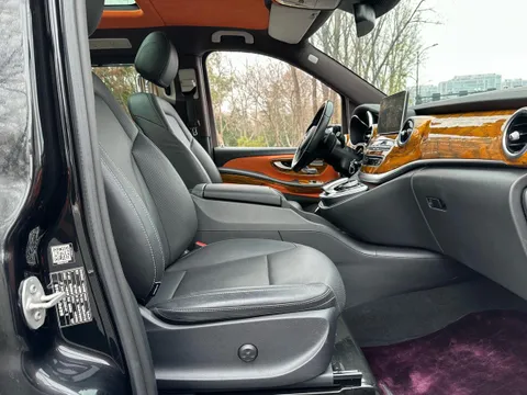 Mercedes-Benz V-Class