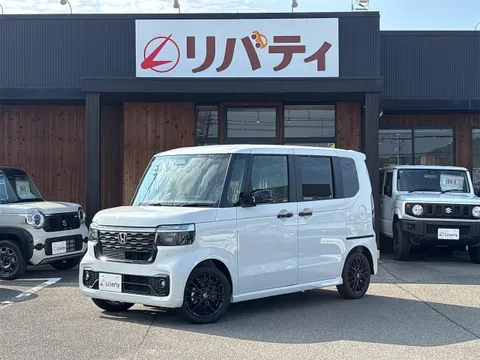 Honda N-BOX Custom