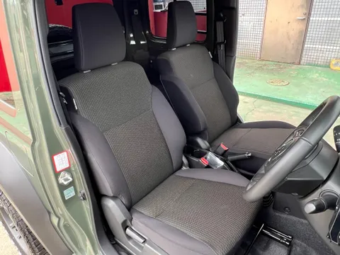 Suzuki Jimny Sierra