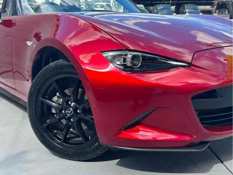 Mazda MX-5 (Roadster)