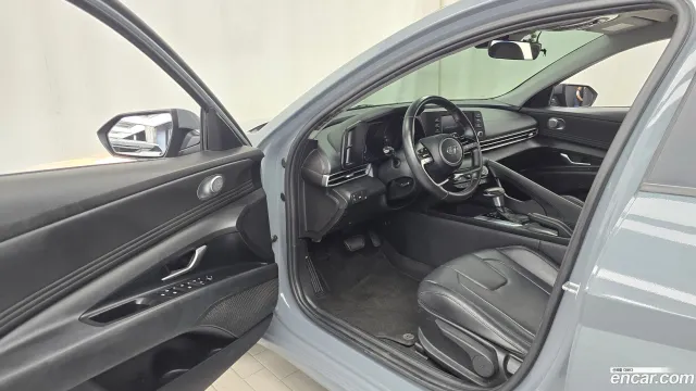 Hyundai Elantra (Avante)