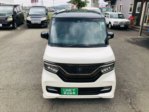 Honda N-BOX Custom