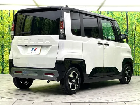 Mitsubishi Delica Mini
