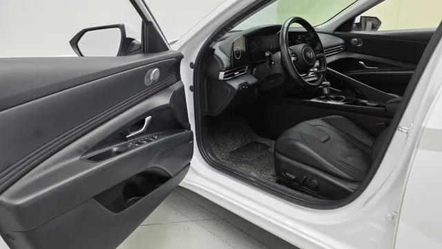 Hyundai Elantra (Avante)