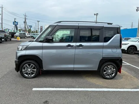 Mitsubishi Delica Mini