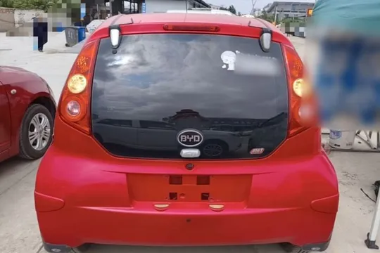 BYD F0