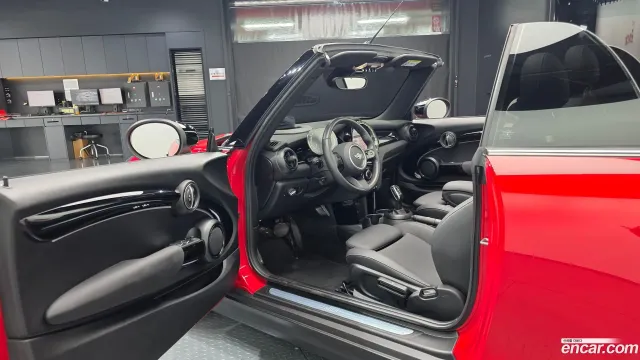 MINI Cooper Convertible