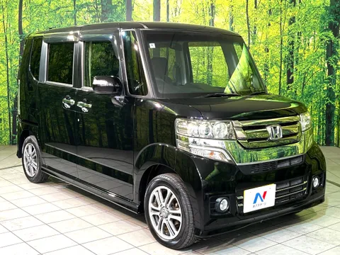 Honda N-BOX Custom