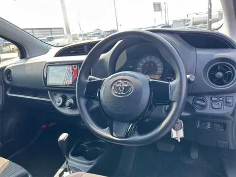 Toyota Yaris (Vitz)