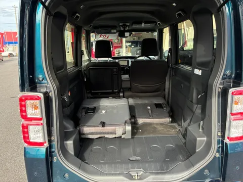 Toyota Pixis Mega