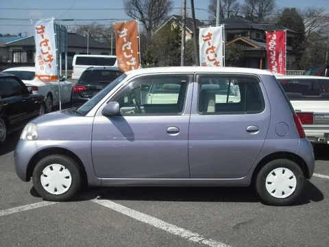 Daihatsu Esse