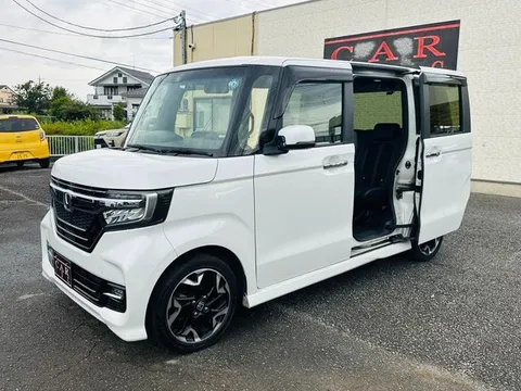 Honda N-BOX Custom