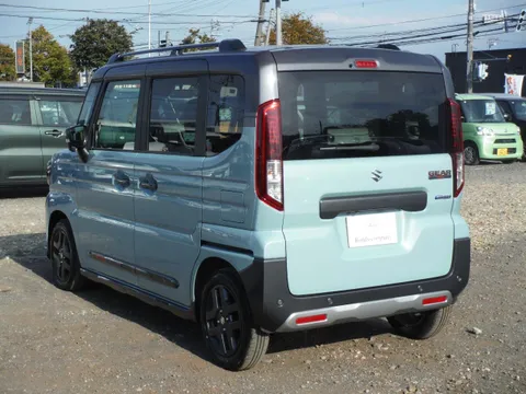 Suzuki Spacia