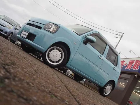 Daihatsu Mira Tocot