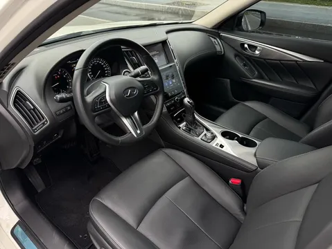 Infiniti Q50L