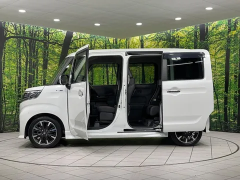 Suzuki Spacia Custom