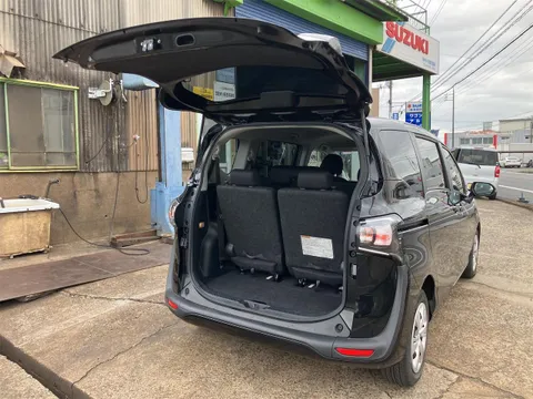 Toyota Sienta
