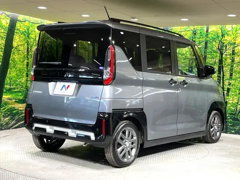 Mitsubishi Delica Mini