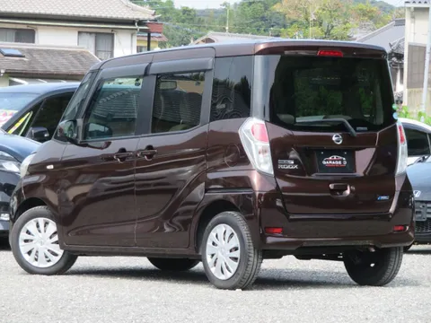 Nissan Dayz Roox