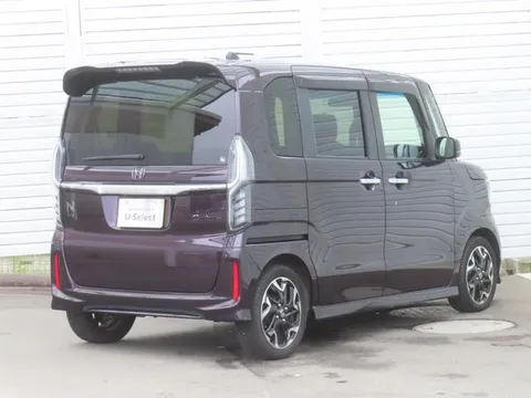 Honda N-BOX Custom