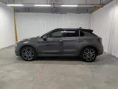 Lynk & Co 02