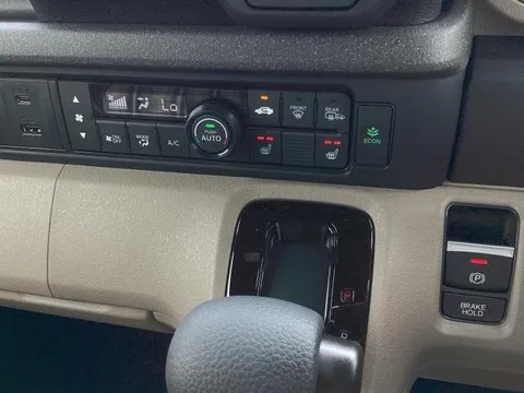Honda N-BOX Joy