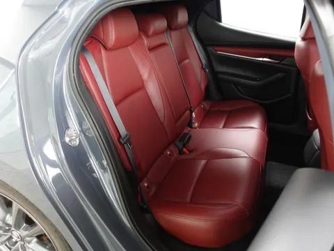Mazda MAZDA3 Fastback
