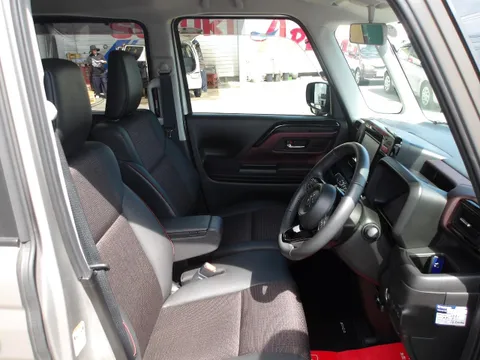 Suzuki Spacia Custom