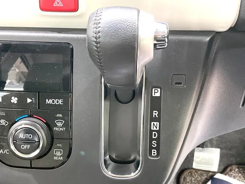 Daihatsu Mira Tocot