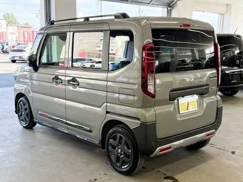Suzuki Spacia Gear